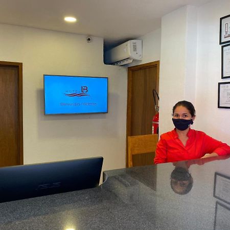 מנסניו Hotel Lb מראה חיצוני תמונה