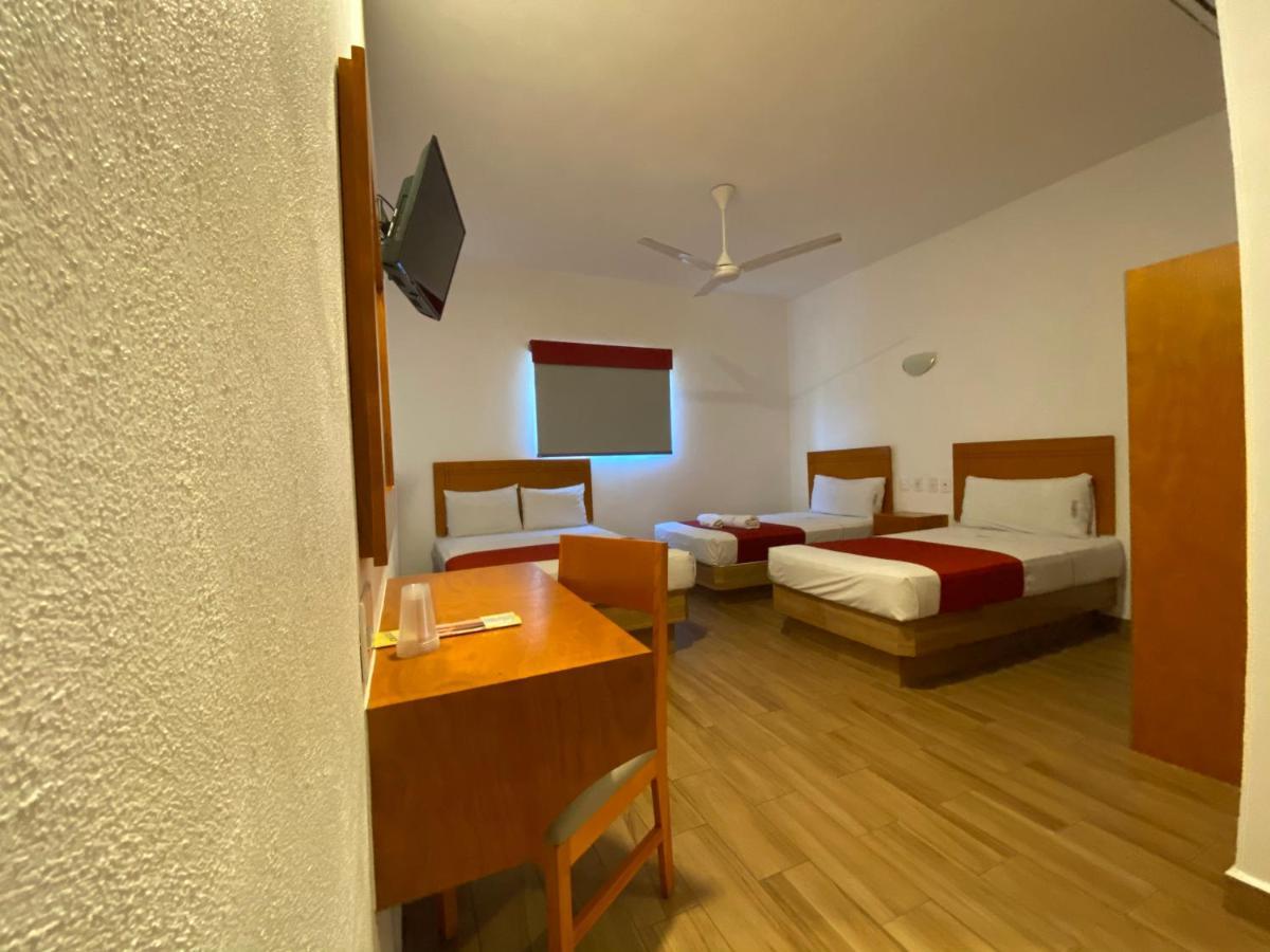מנסניו Hotel Lb מראה חיצוני תמונה