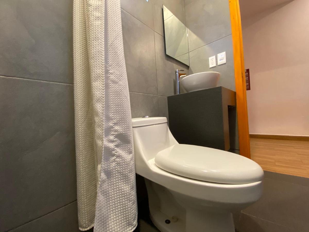 מנסניו Hotel Lb מראה חיצוני תמונה